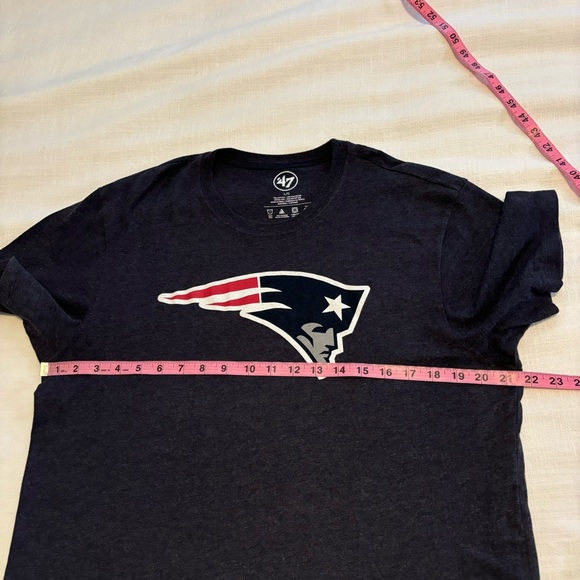 Men’s 47 Brand New England Patriots Tee - Picture 5 of 7